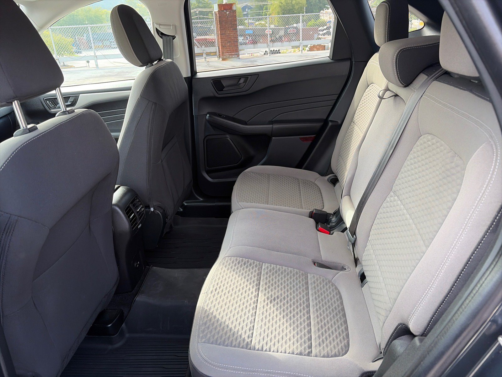 Certified 2022 Ford Escape SE w/ SE Sport Appearance Package AWD/4WD image 18