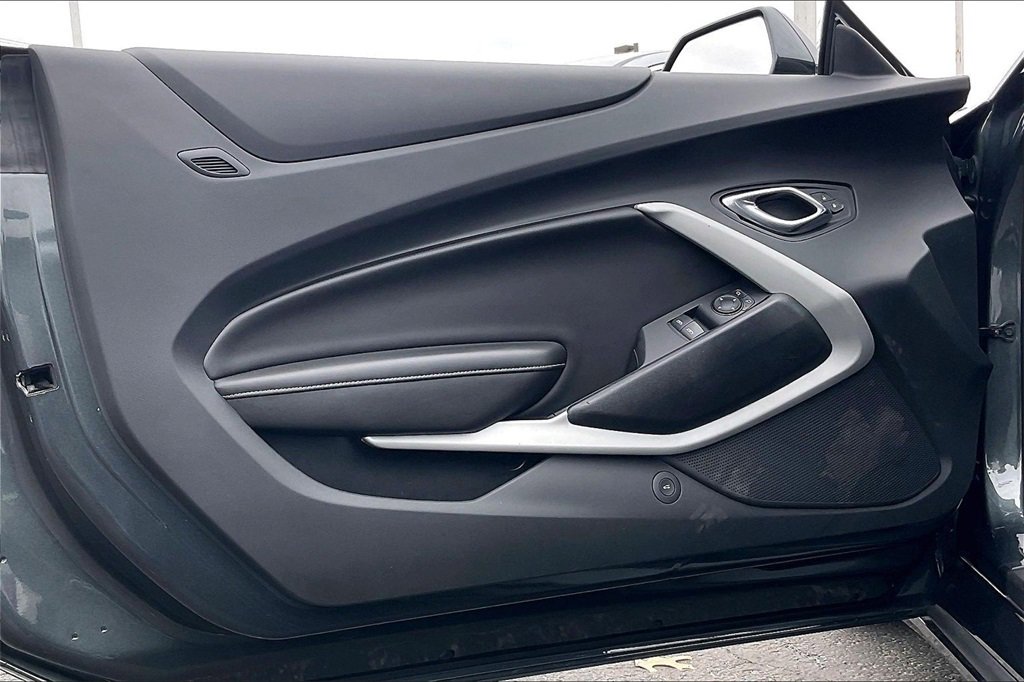 Used 2018 Chevrolet Camaro LT image 21