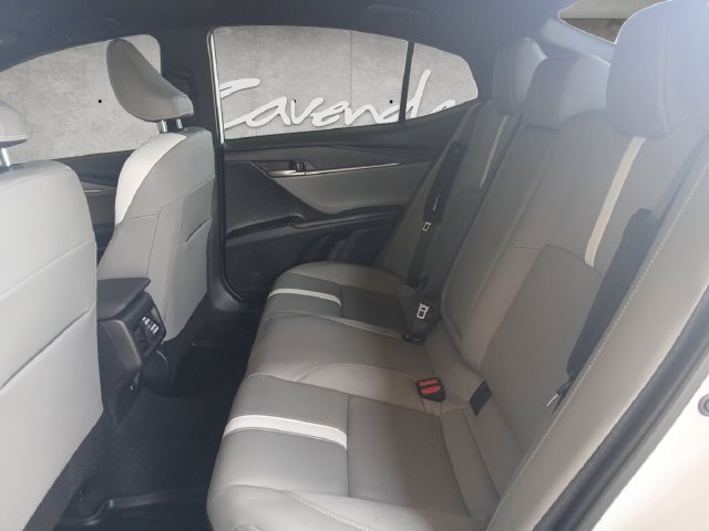 Used 2025 Toyota Camry SE FWD image 23