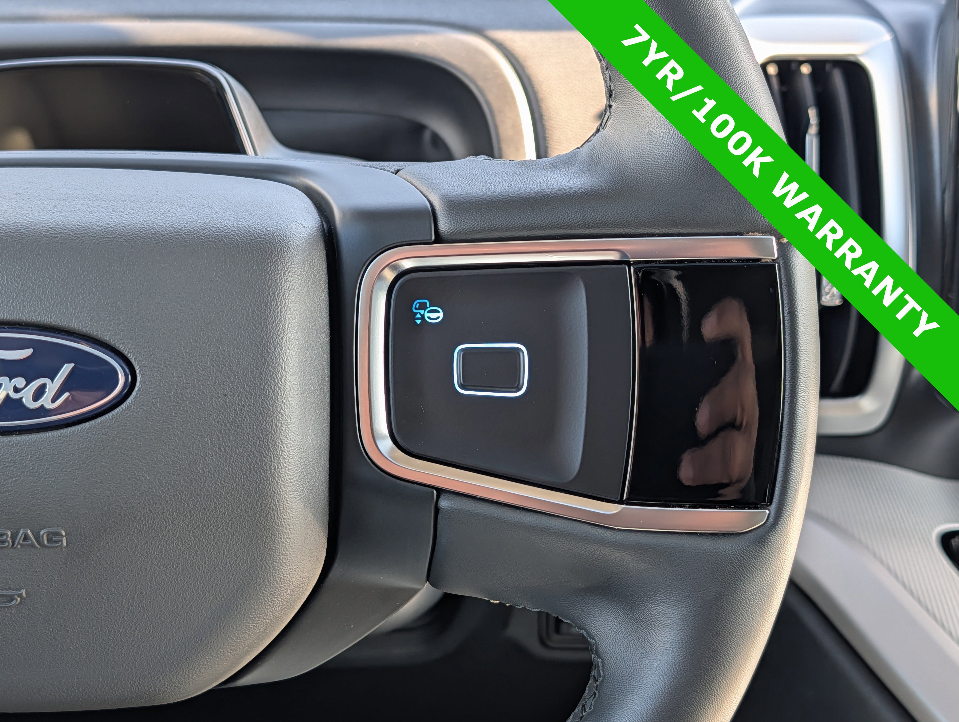 Certified 2025 Ford Expedition Active image 30