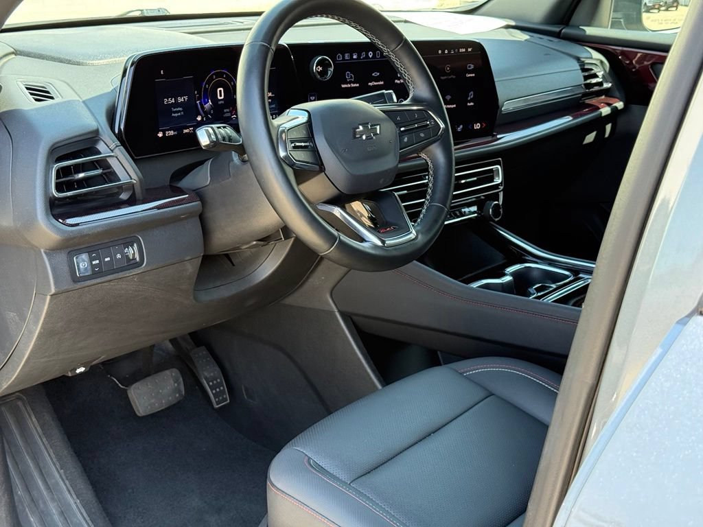 Used 2025 Chevrolet Traverse Z71 AWD/4WD image 7