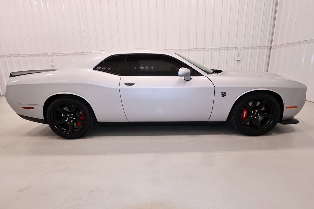 Used 2022 Dodge Challenger SRT Hellcat w/ Plus Package RWD image 2