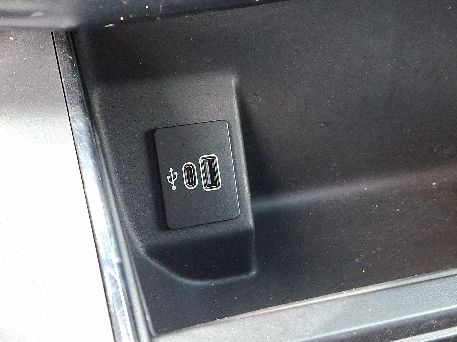 Certified 2025 Ford F150 Lightning Flash AWD/4WD image 24