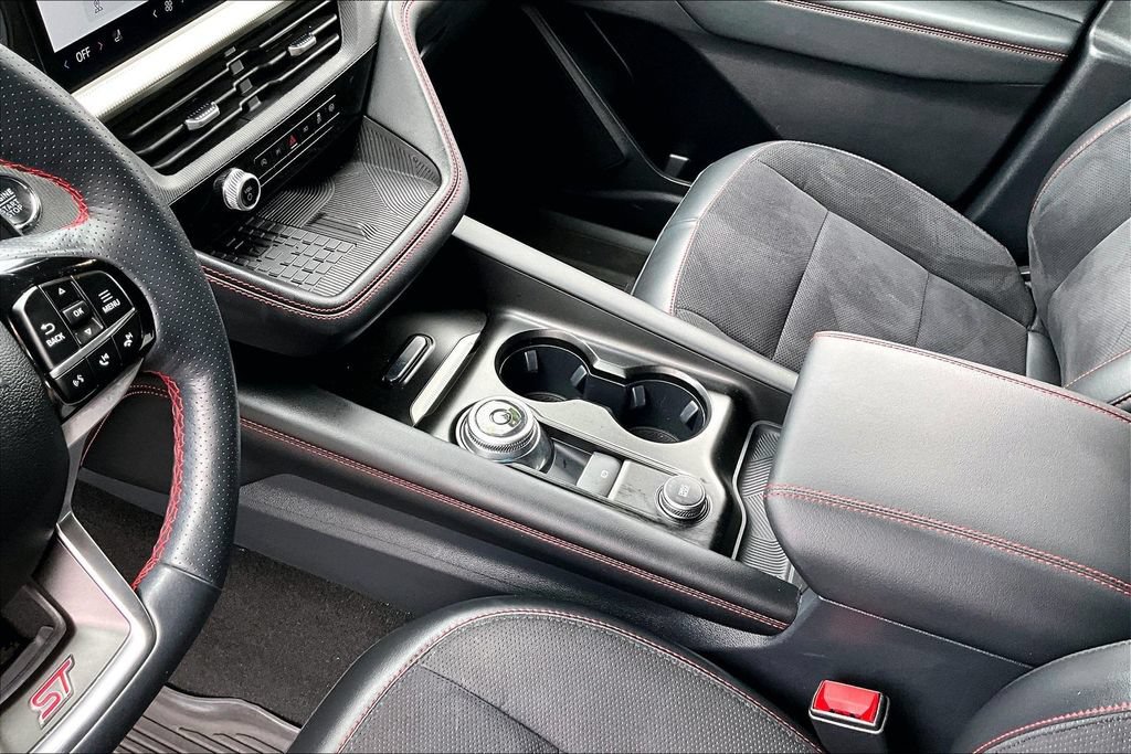 Certified 2025 Ford Explorer ST AWD/4WD image 8