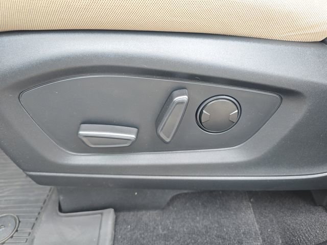 Certified 2023 Ford Explorer XLT AWD/4WD image 12