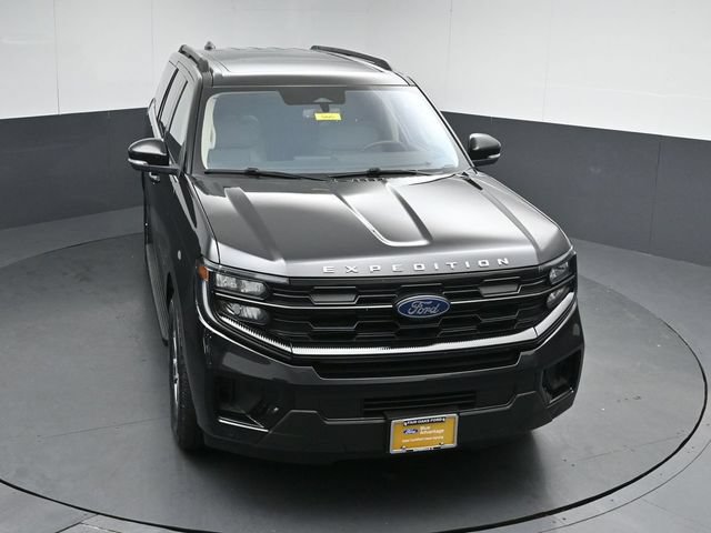 Certified 2025 Ford Expedition Active AWD/4WD image 47