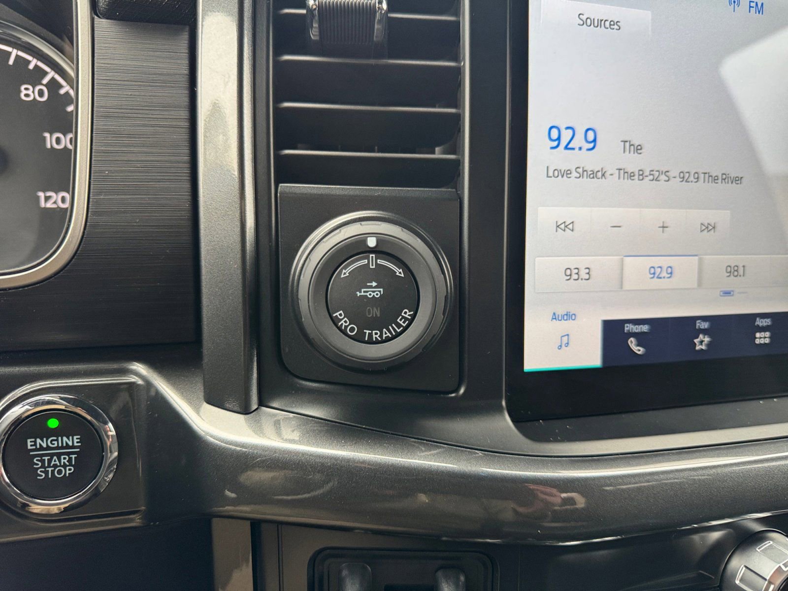 Certified 2022 Ford F150 XLT w/ Equipment Group 302A High image 28