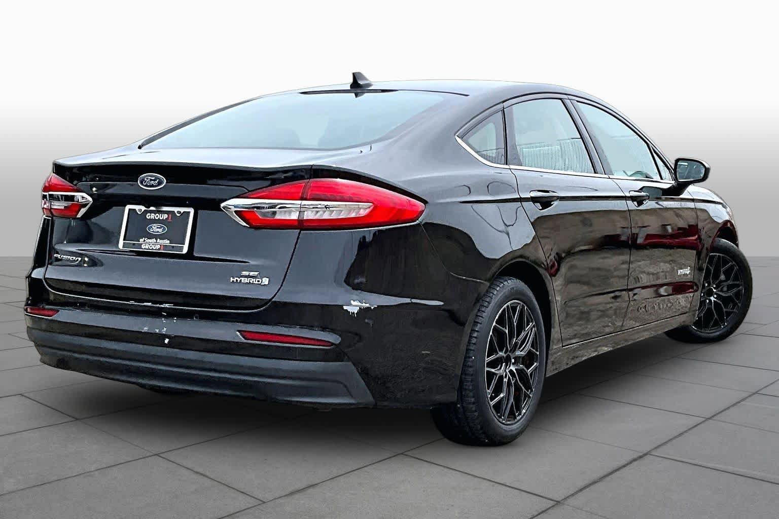 Certified 2019 Ford Fusion SE FWD image 13