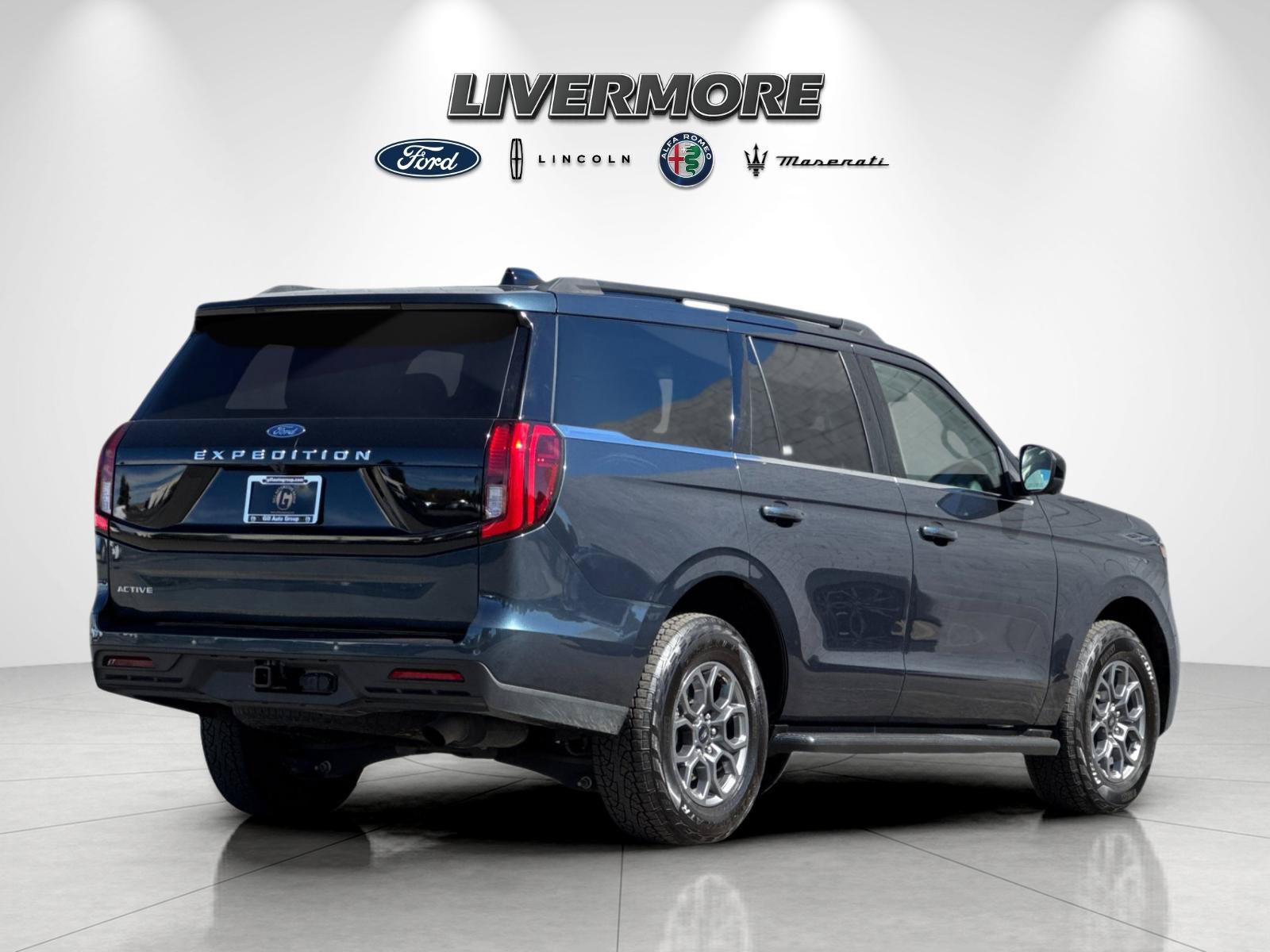 Certified 2025 Ford Expedition Active AWD/4WD image 3