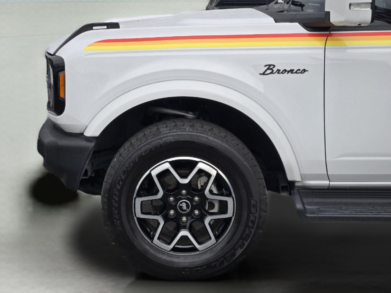 Certified 2025 Ford Bronco Outer Banks AWD/4WD image 9