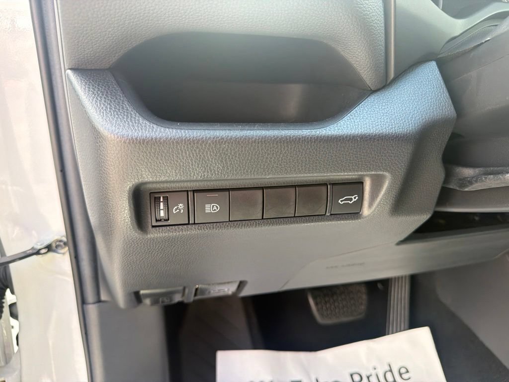 Used 2019 Toyota RAV4 XLE w/ Convenience Package AWD/4WD image 25