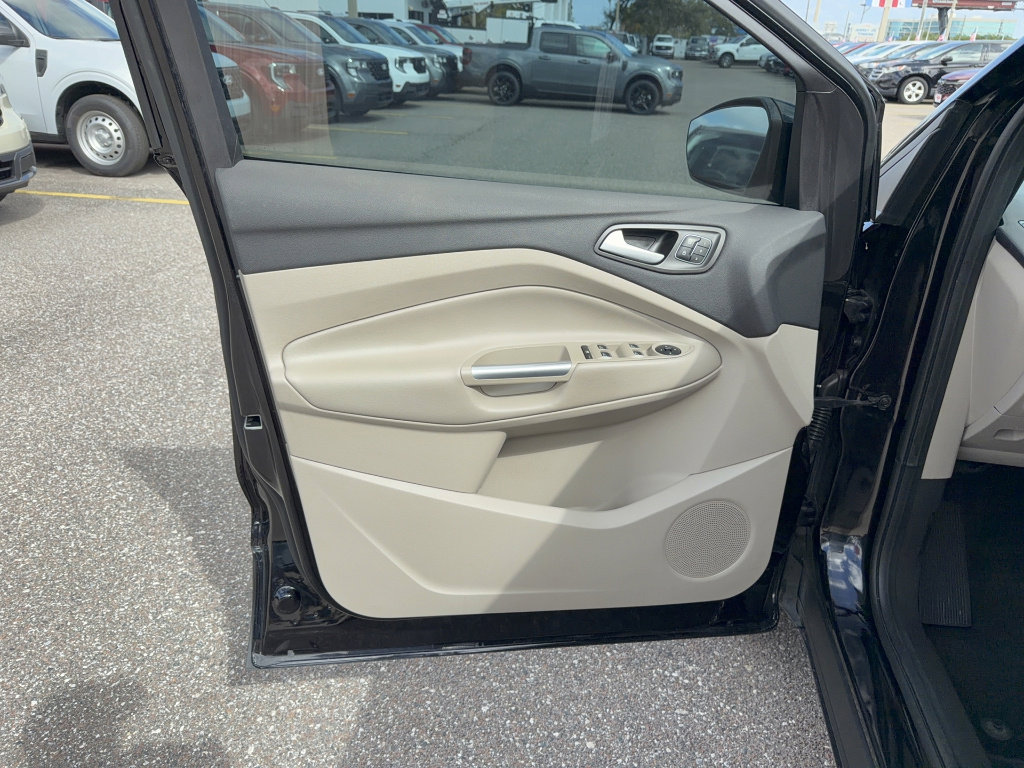 Certified 2019 Ford Escape Titanium image 8