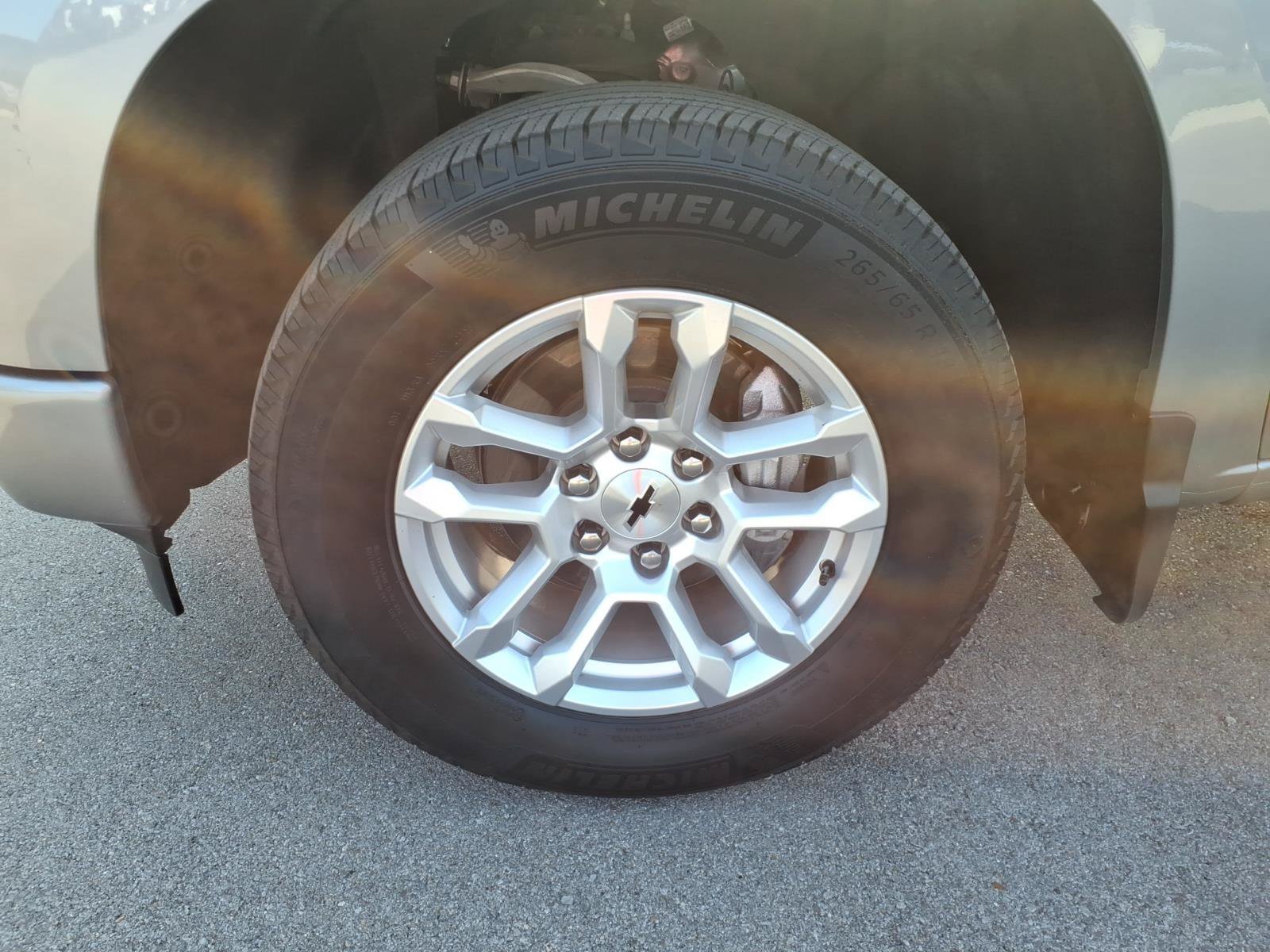 Used 2026 Chevrolet Silverado 1500 RST RWD image 9