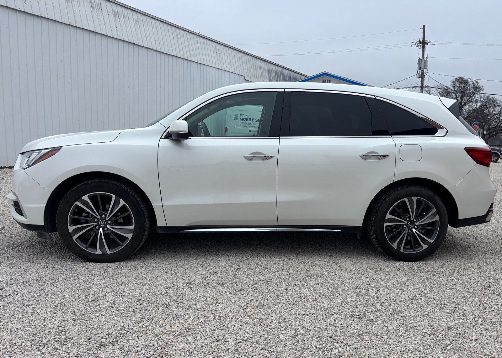 Used 2019 Acura MDX SH-AWD w/ Technology Package image 2