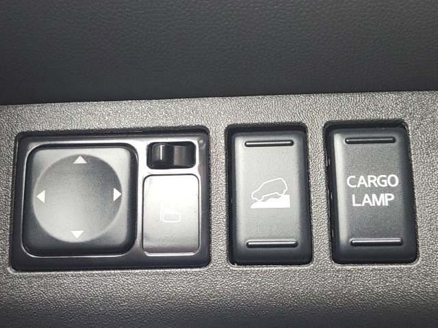 Used 2019 Nissan Frontier PRO-4X AWD/4WD image 21