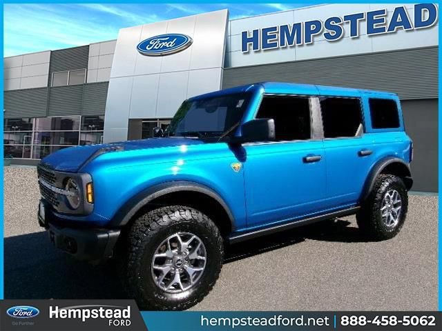 Certified 2025 Ford Bronco Badlands AWD/4WD image 1