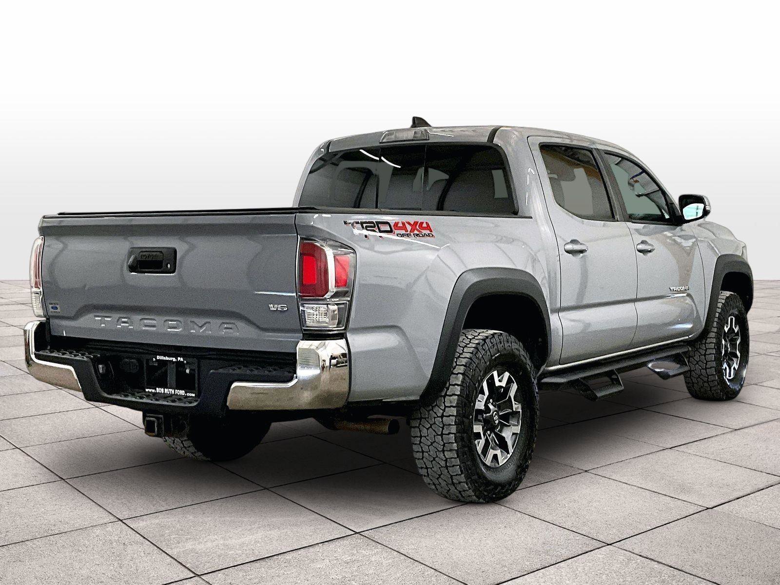 Used 2020 Toyota Tacoma TRD Off-Road AWD/4WD image 11