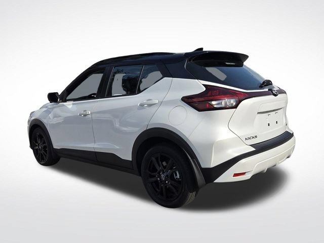 Used 2023 Nissan Kicks SR w/ SR Premium Package FWD image 7