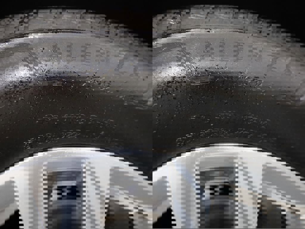 Used 2023 Cadillac Escalade Premium Luxury image 40