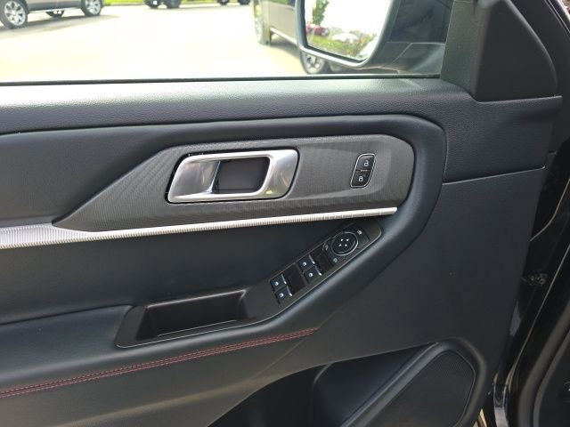 Certified 2025 Ford Explorer ST-Line w/ ST-Line Street Pack image 12