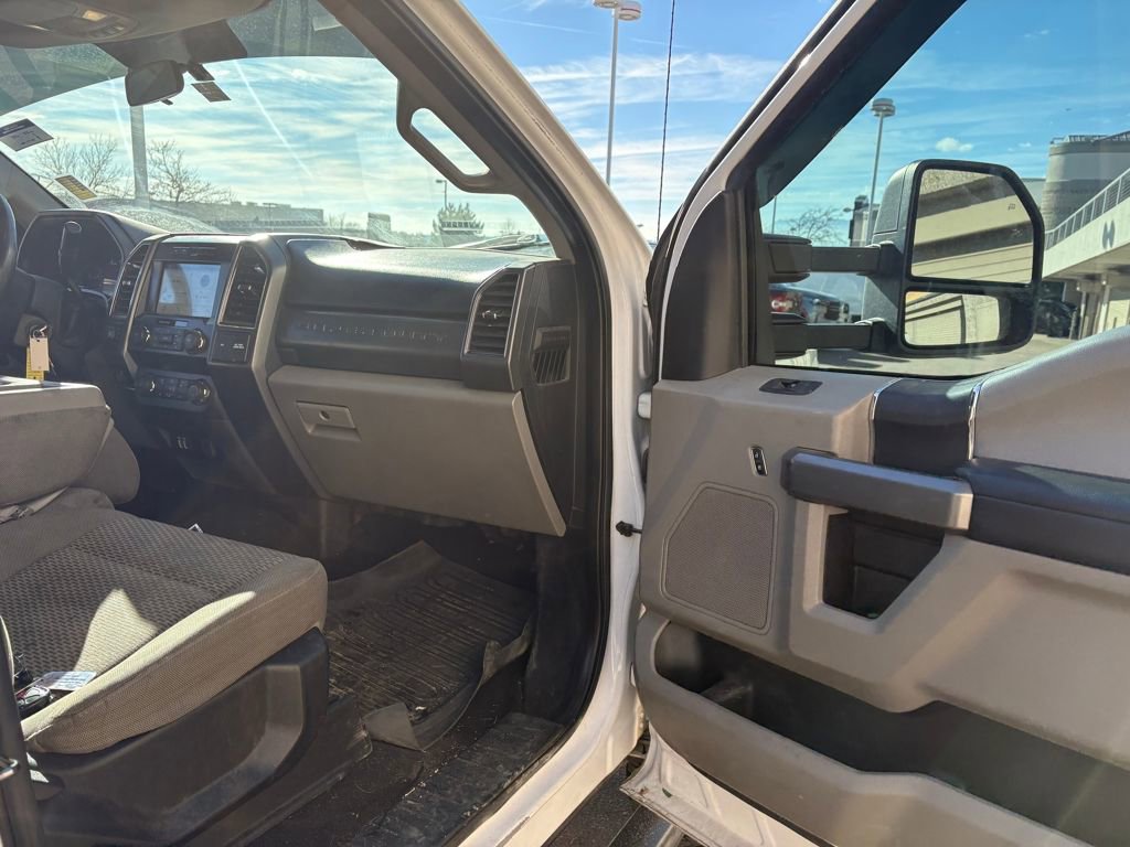 Certified 2019 Ford F250 XLT w/ Snow Plow Prep Package image 23