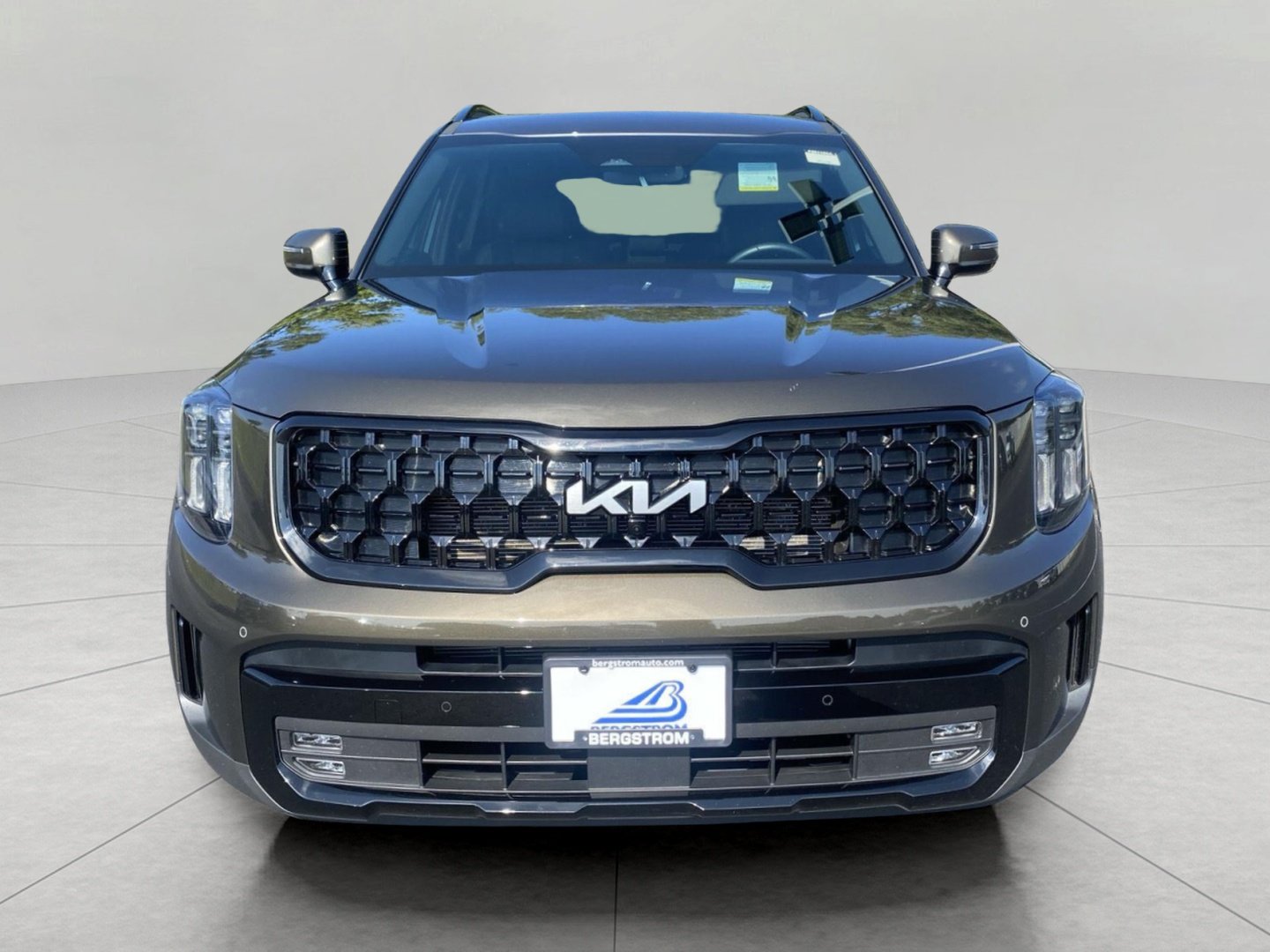 Used 2024 Kia Telluride SX X-Line AWD/4WD image 3
