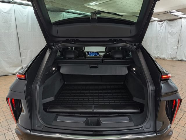 Used 2023 Cadillac Lyriq 2WD image 19