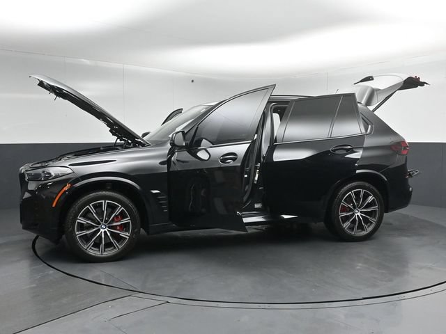 Used 2025 BMW X5 xDrive40i w/ Executive Package AWD/4WD image 57
