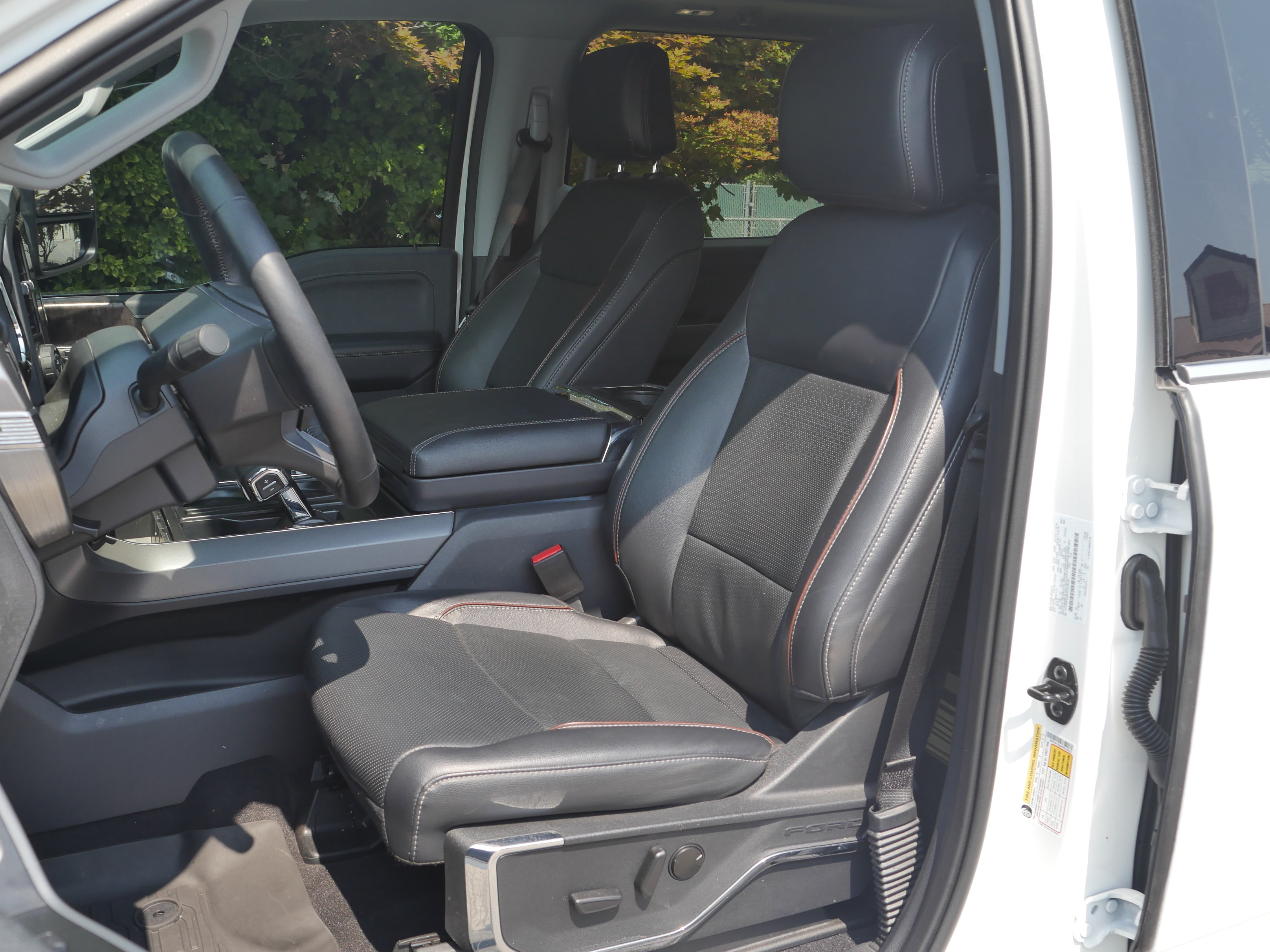 Certified 2023 Ford F150 Lariat w/ Max Trailer Tow Package AWD/4WD image 40