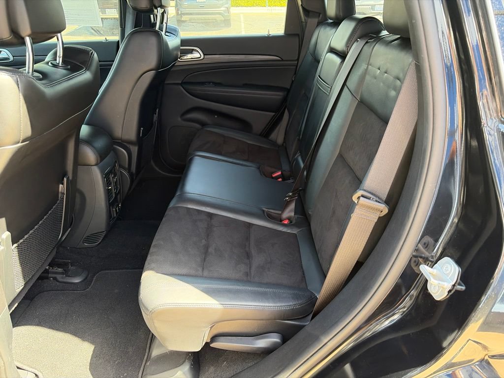 Used 2020 Jeep Grand Cherokee Altitude RWD image 17
