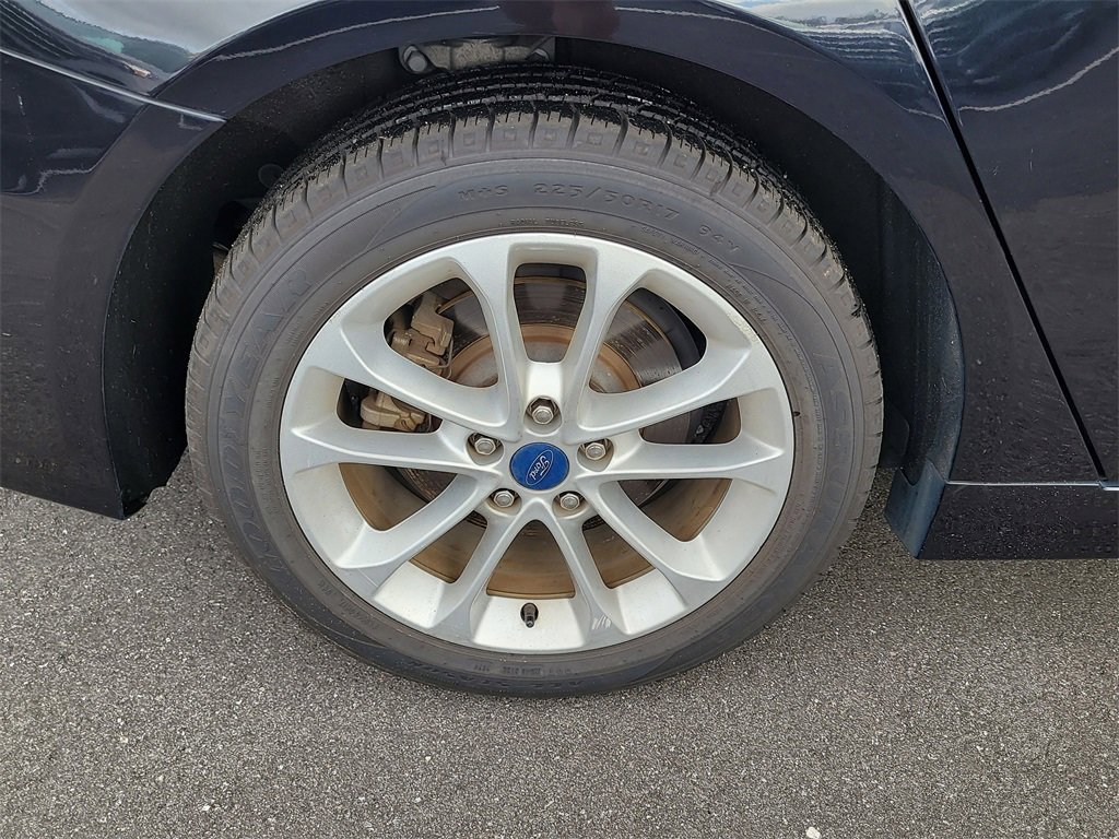 Certified 2019 Ford Fusion SE image 5