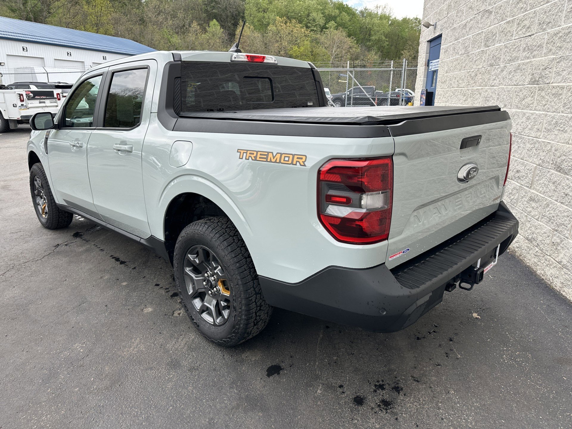 Certified 2024 Ford Maverick Tremor w/ Tremor Off-Road Package AWD/4WD image 5