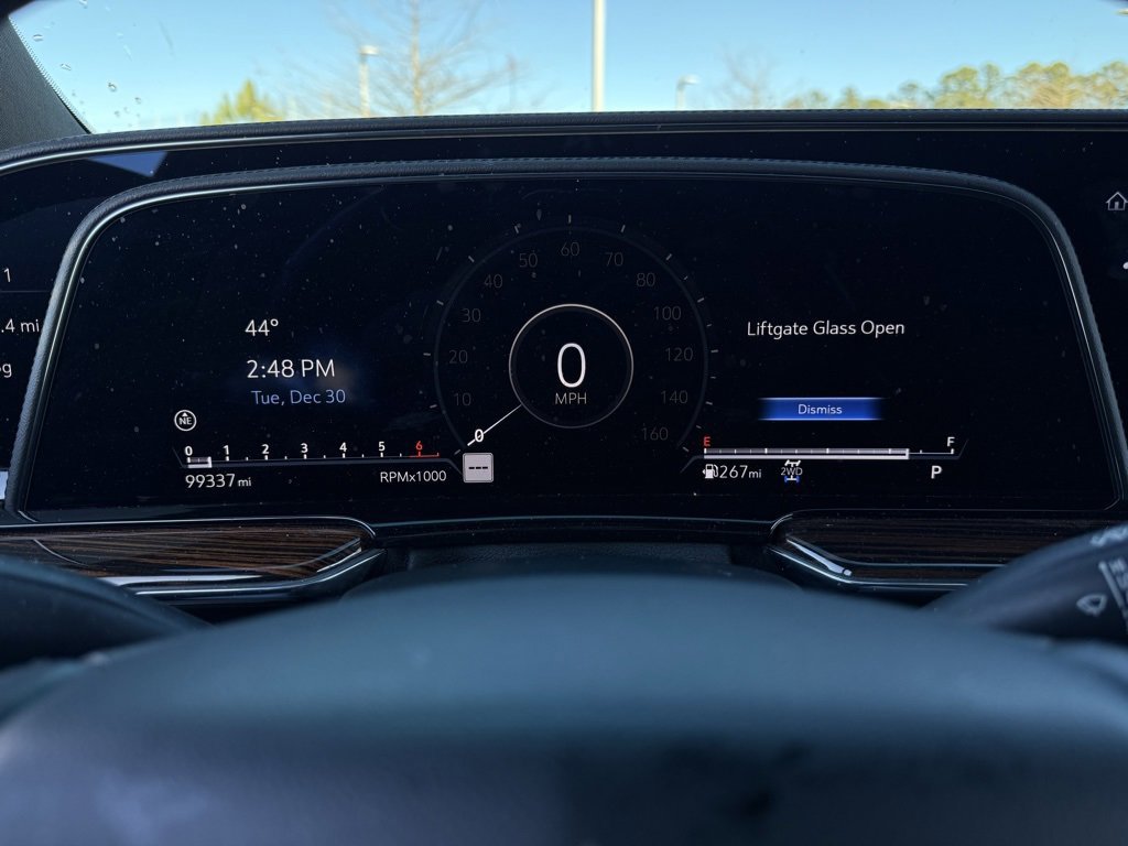 Used 2022 Cadillac Escalade Luxury image 15