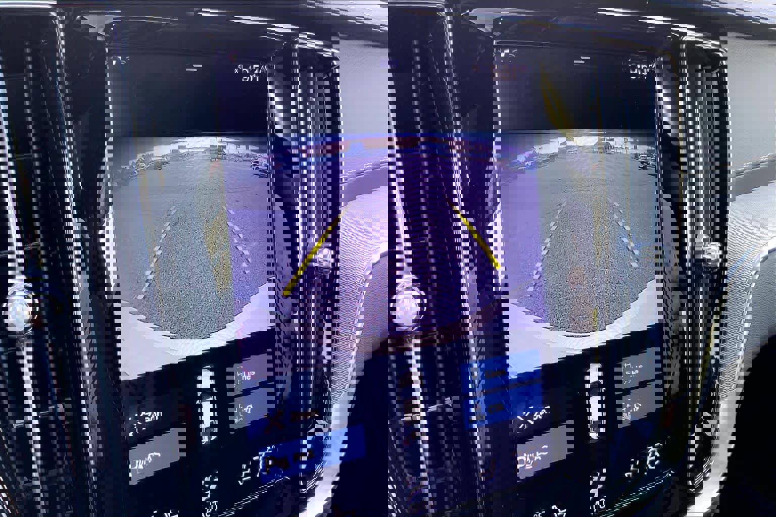 Used 2022 Volvo S60 B5 R-Design image 26