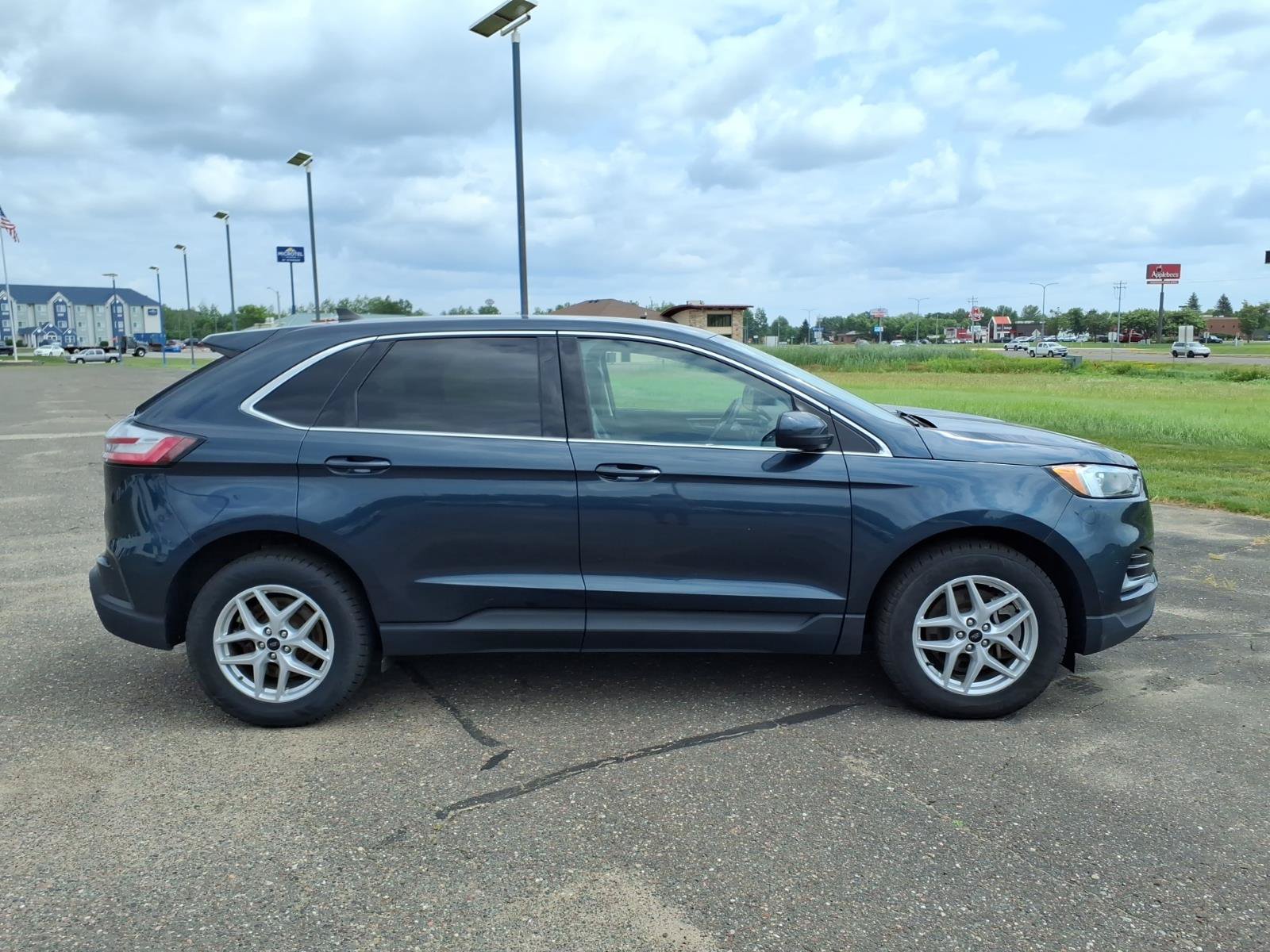 Certified 2024 Ford Edge SEL AWD/4WD image 7