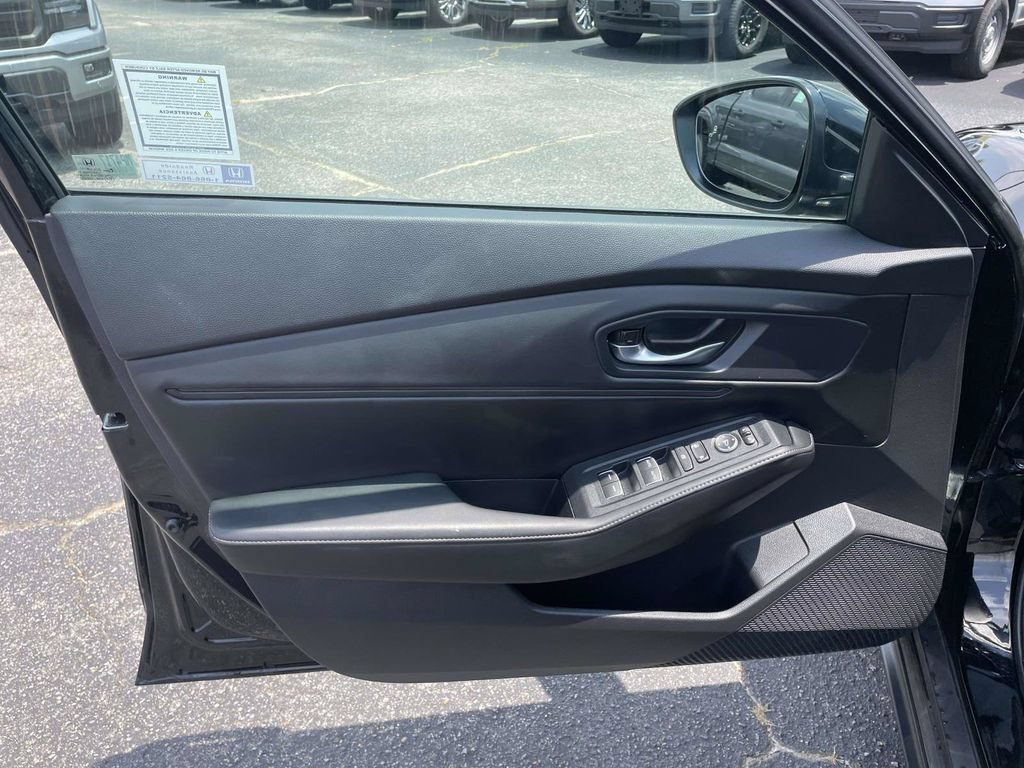 Used 2025 Honda Accord Sport image 15