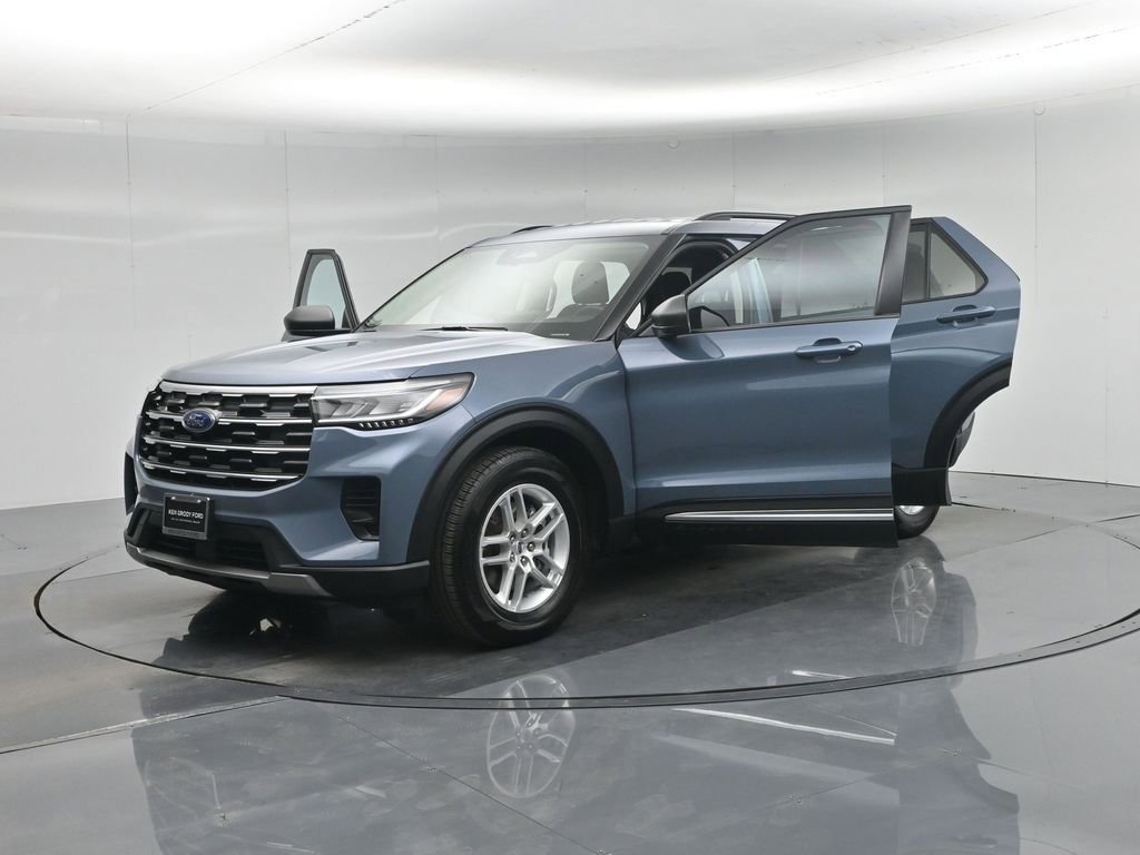 Certified 2025 Ford Explorer Active RWD image 33