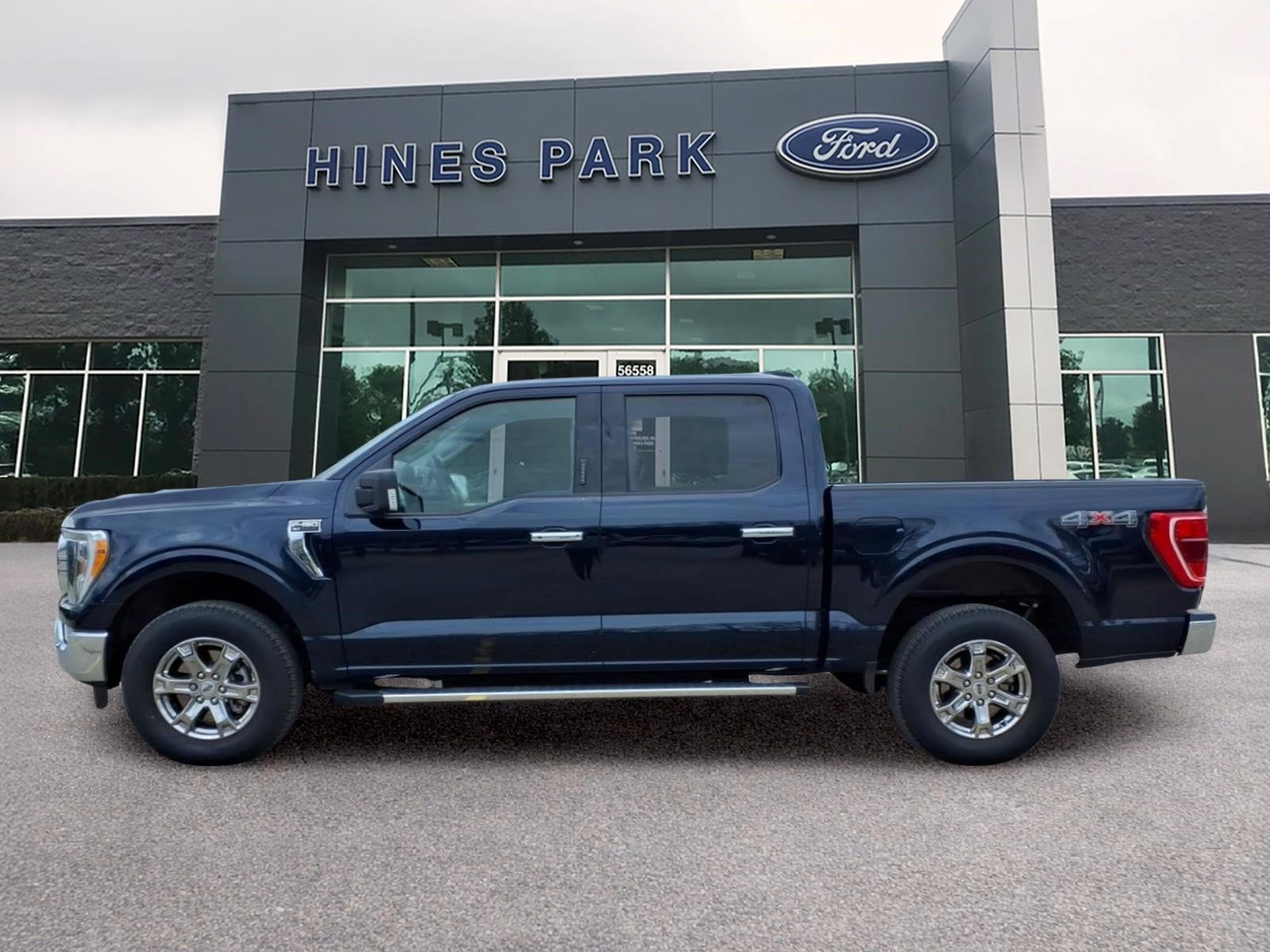 Certified 2022 Ford F150 XLT w/ Equipment Group 302A High AWD/4WD image 4