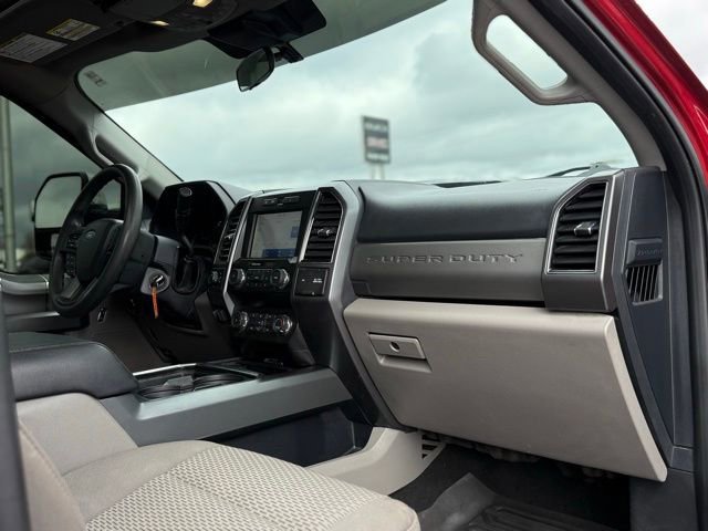 Certified 2022 Ford F250 XLT w/ XLT Premium Package image 32