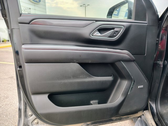 Used 2022 Chevrolet Tahoe RST w/ Sport Performance Package AWD/4WD image 10