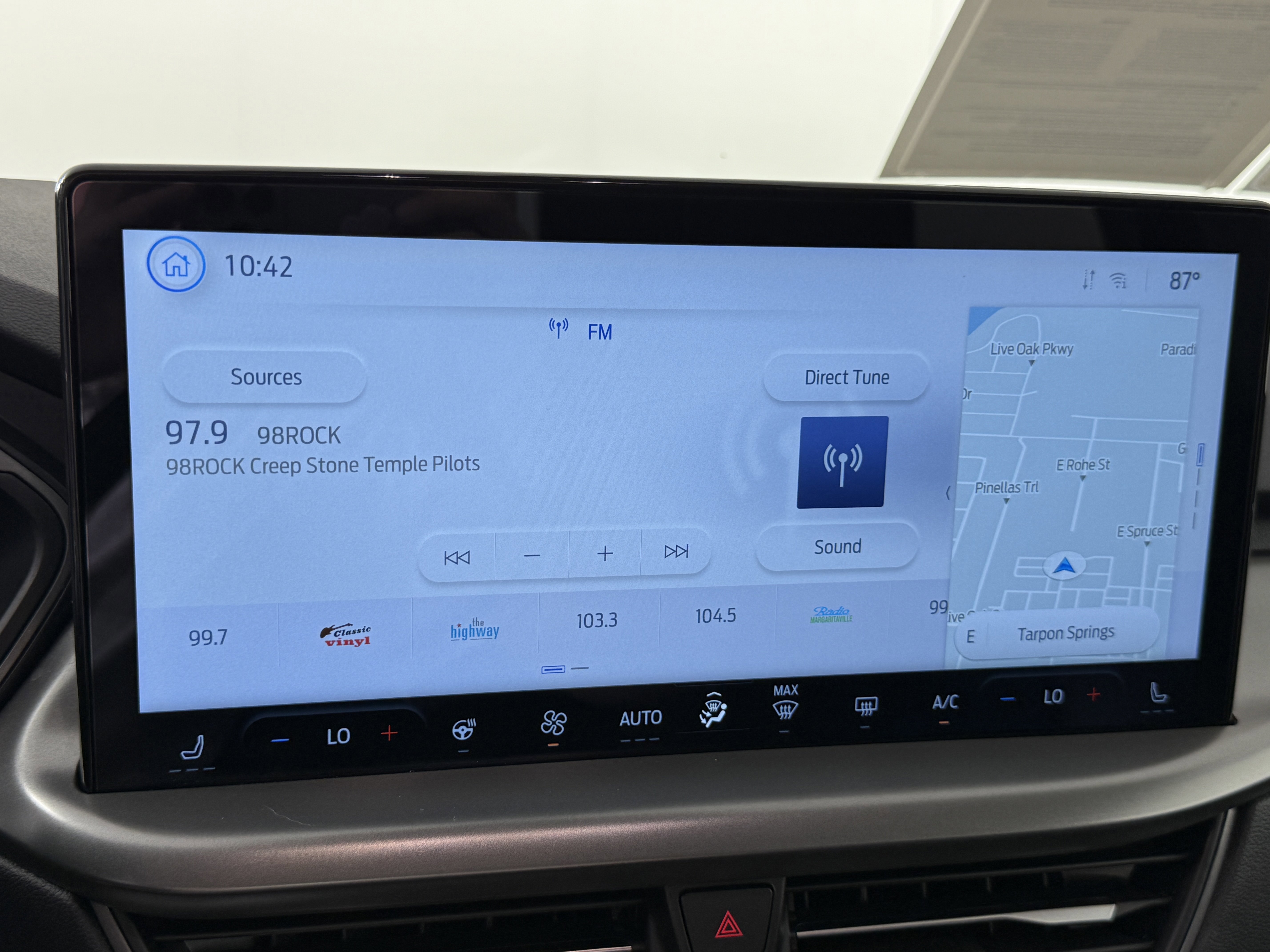 Certified 2025 Ford Escape SE FWD image 17