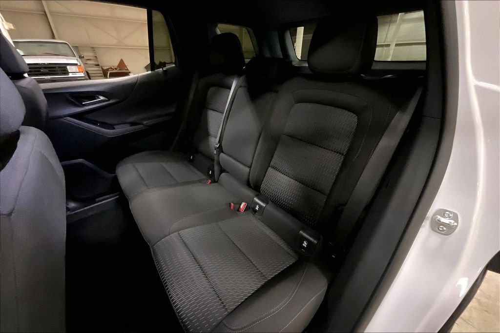 Used 2025 Chevrolet Equinox LT AWD/4WD image 24