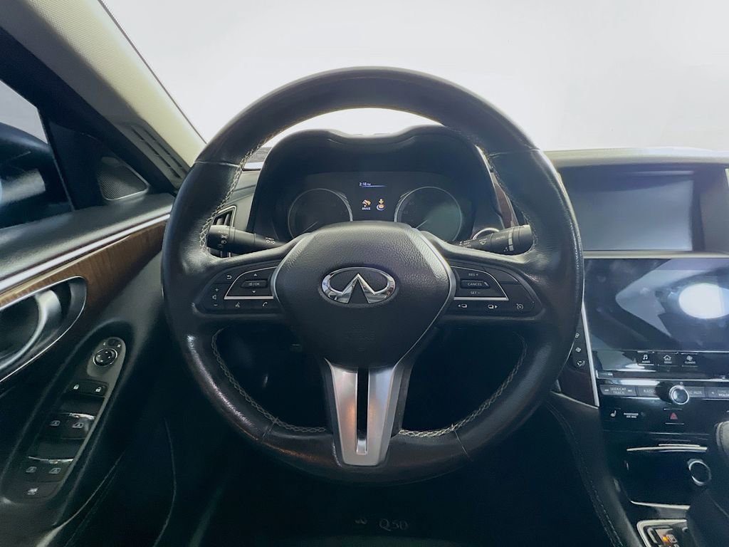 Used 2019 INFINITI Q50 Luxe w/ Essential Package (3.0T Luxe) AWD/4WD image 14