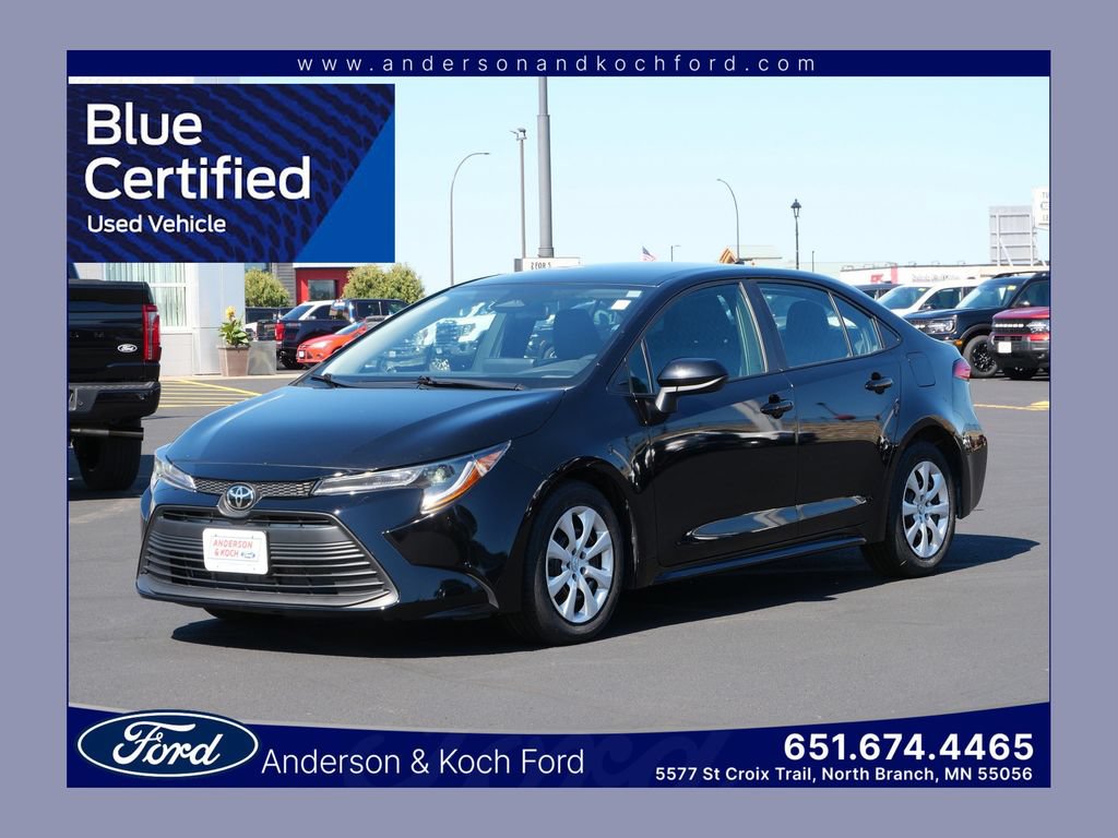 Used 2025 Toyota Corolla LE FWD image 1