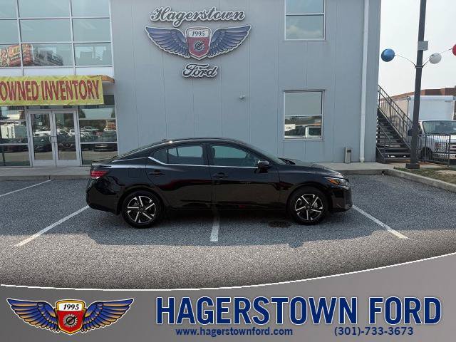 Used 2025 Nissan Sentra SV w/ All-Weather Package FWD image 1