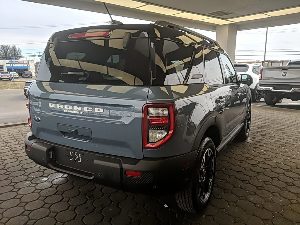 Certified 2025 Ford Bronco Sport Outer Banks w/ Outer Banks Tech Package+ image 3