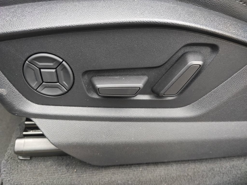 Used 2022 Audi Q7 3.0T Premium Plus w/ Premium Plus Package AWD/4WD image 14