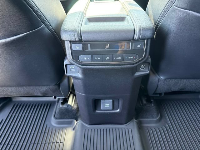 Used 2025 Toyota Grand Highlander AWD Hybrid image 14