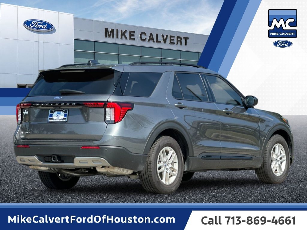 Certified 2026 Ford Explorer Active w/ Active Comfort Package RWD image 5