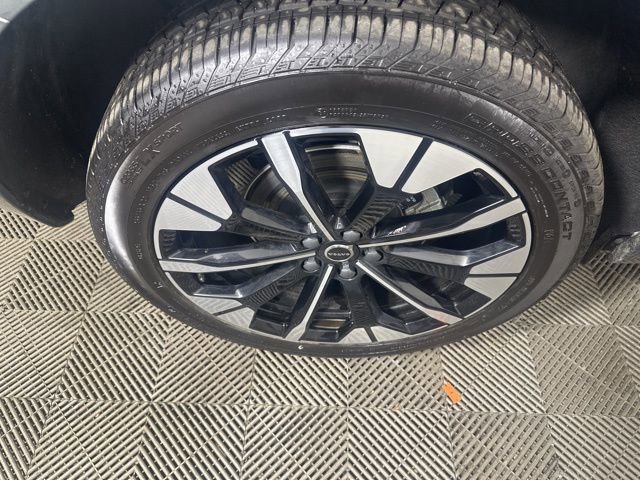 Used 2026 Volvo XC60 B5 Plus w/ Climate Package image 8